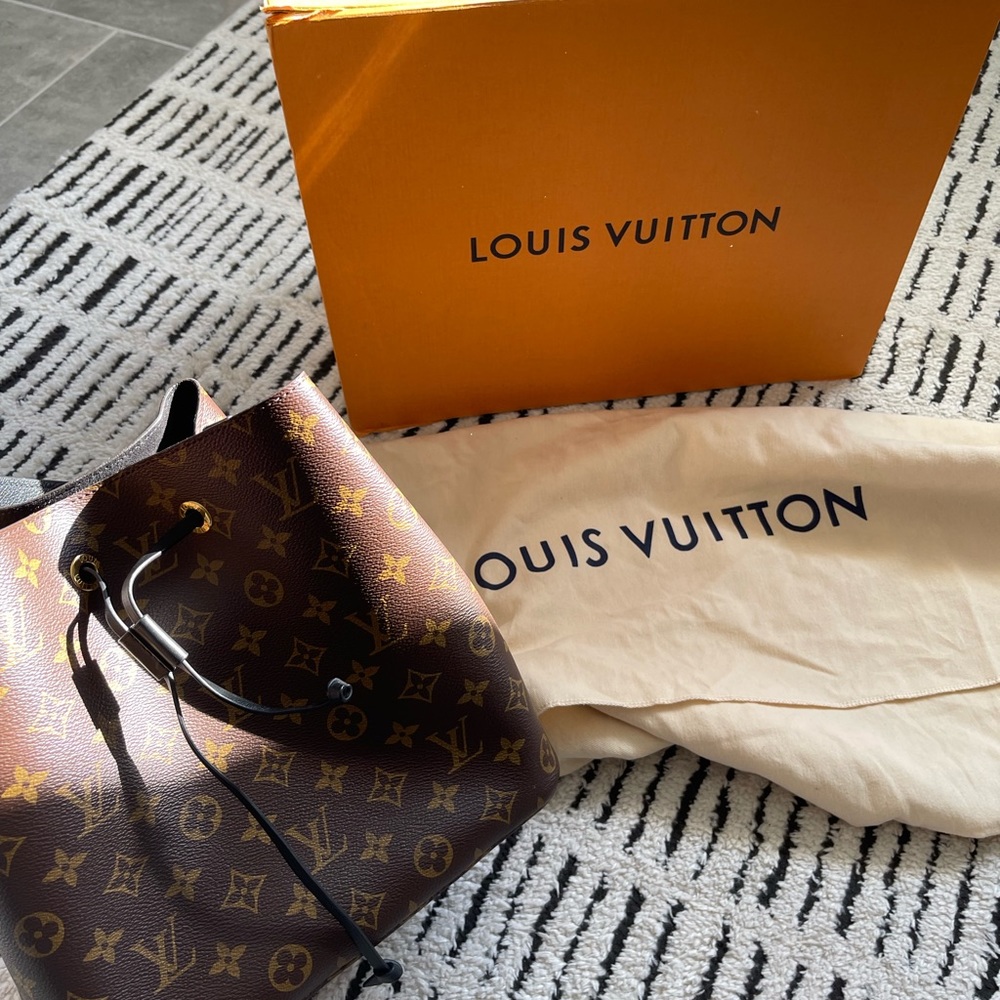 Louis neonoe bag with add on handle